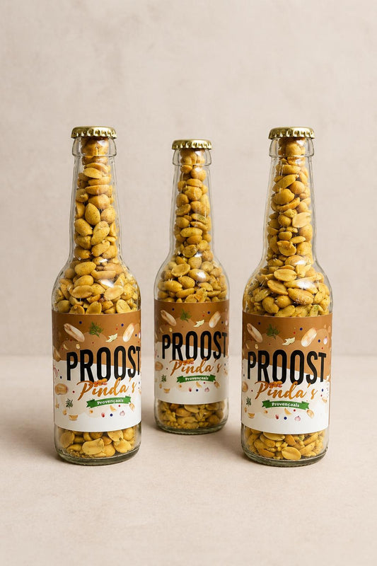 bierfles gevuld met pinda's met de tekst proost erop